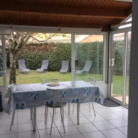 Entre Et Centre-ville Ferienhaus